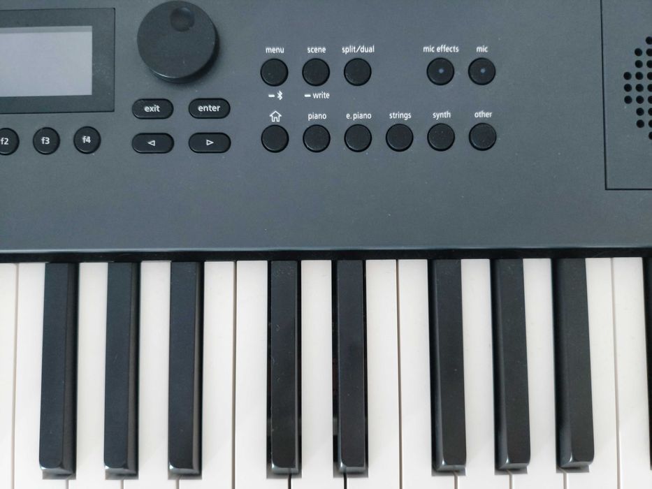 Teclado Roland GO:KEYS 5 - Como Novo + Mala de Transporte + Suporte Partituras GO:KEYS