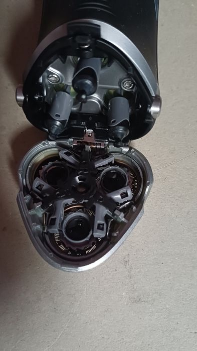 Philips HQ 8250 golarka