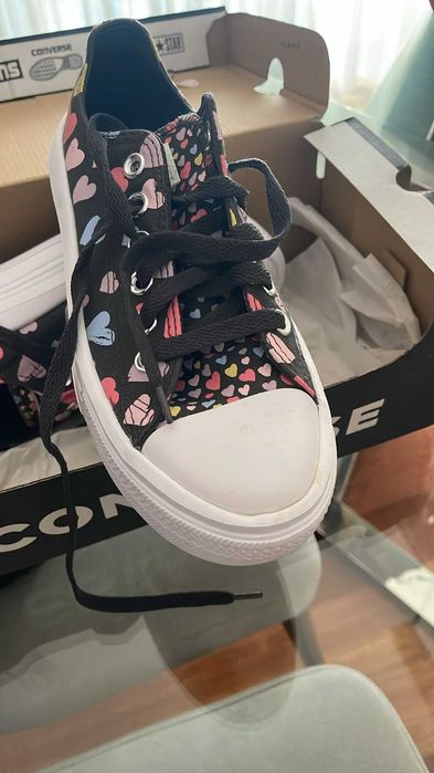 Ténis Converse em lona novas