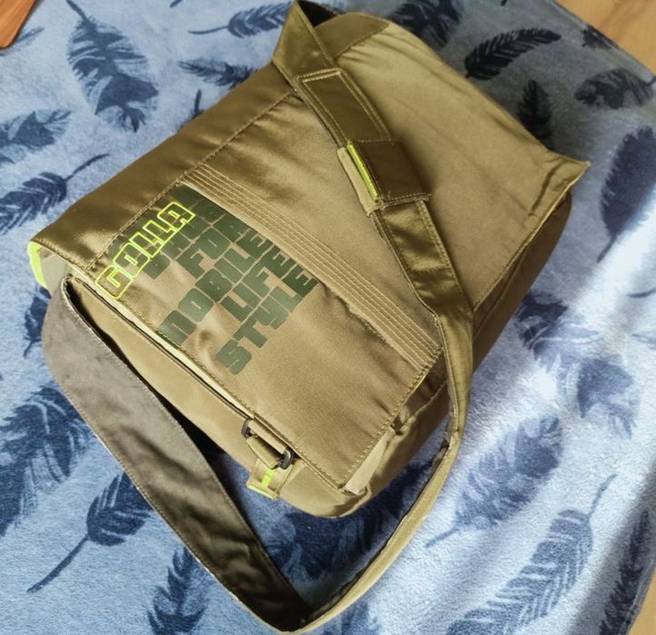 Torba na laptopa GOLLA 15,6" , kolor khaki ,