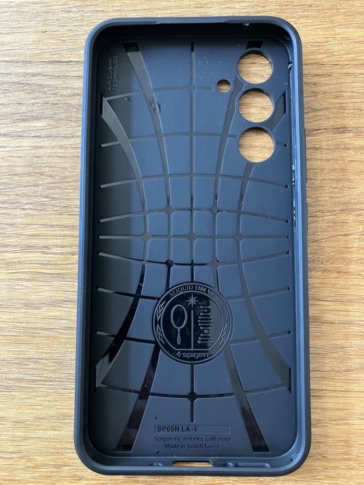 Etui do Samsunga A54 spigen