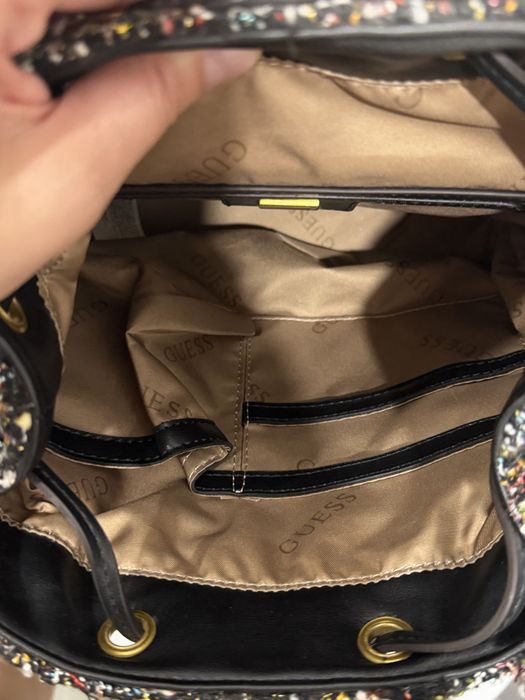 Рюкзак Guess на затяжках