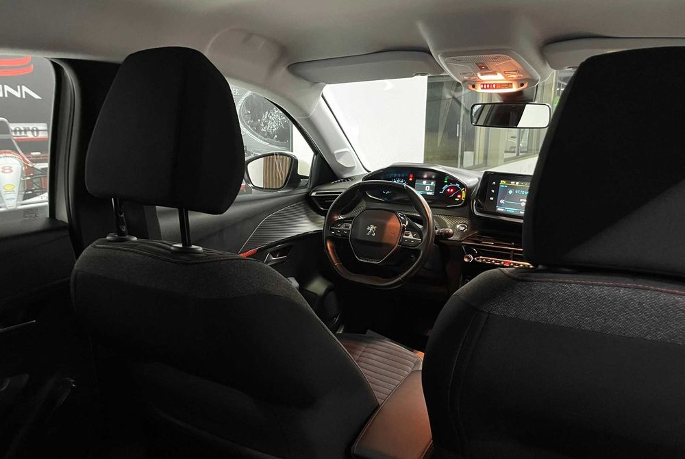 Peugeot e-208 50KWH Active 136cv NACIONAL