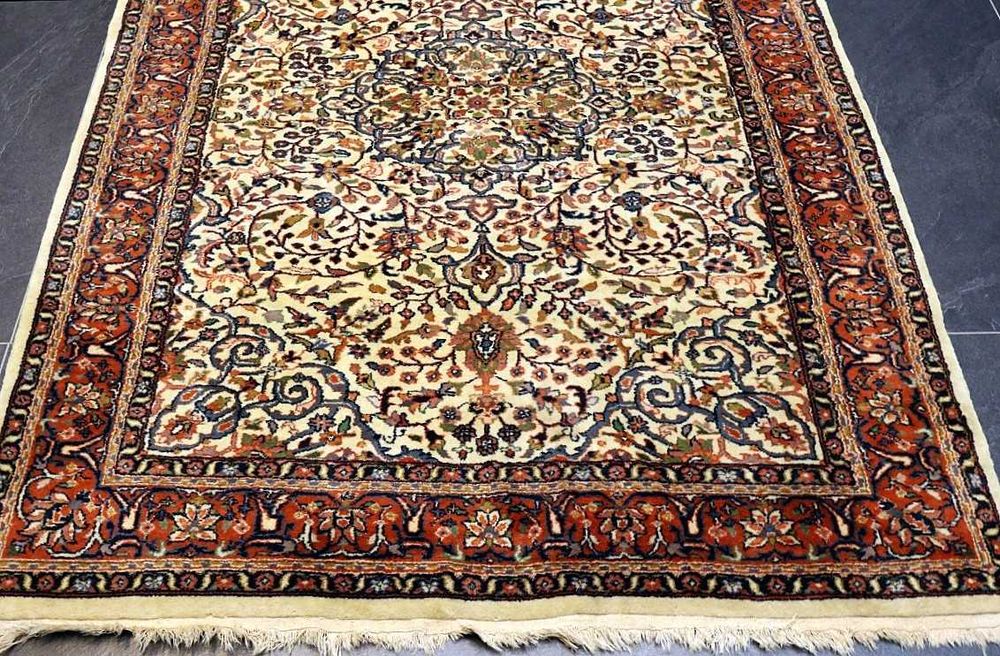 Tapete Persa SAROUGH, de Lã s/ Algodão com 177x128 cm (muito bonito)