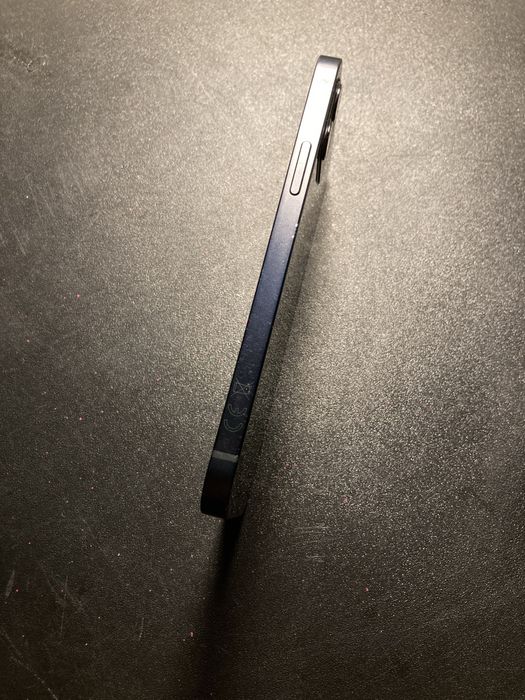 IPhone 12 em boas condiçoes