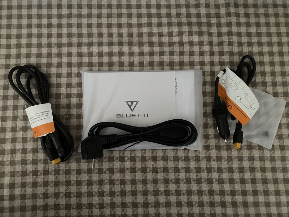 Зарядна станція Bluetti AC70P, 1000 Вт, 864 Вт*год (ДБЖ, UPS)