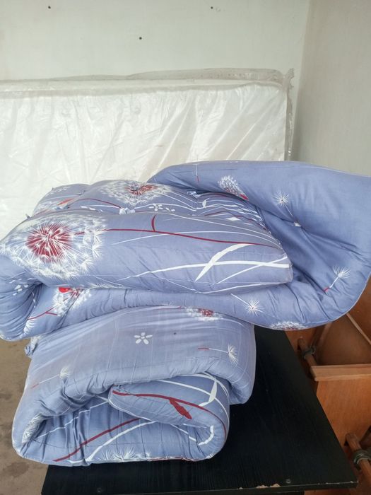 Матрас  160*200.