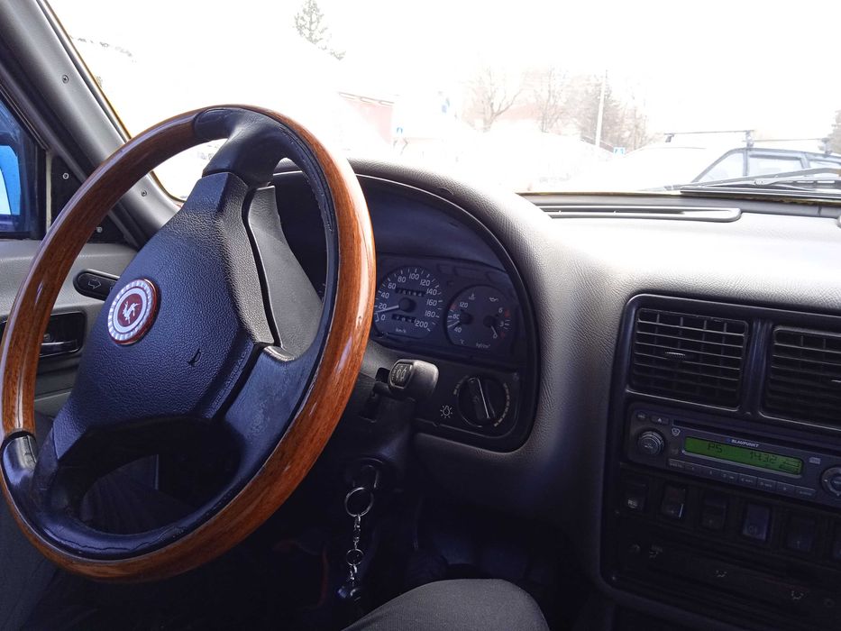 Продам  автомобиль Волга ГАЗ 31 10