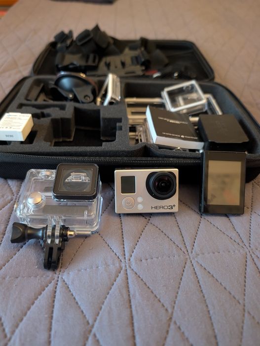GoPro HERO3+ Silver – Bogaty zestaw: Ekran LCD BacPac, Pilot Wi-Fi, Szelki, Akcesoria, Etui