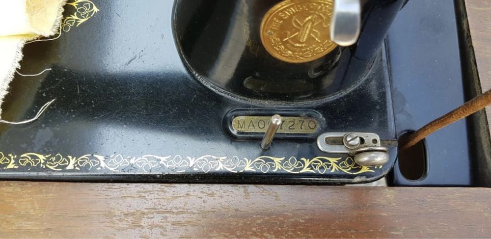 Продам швейну машинку Singer