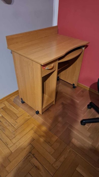 Biurko do nauki komputera