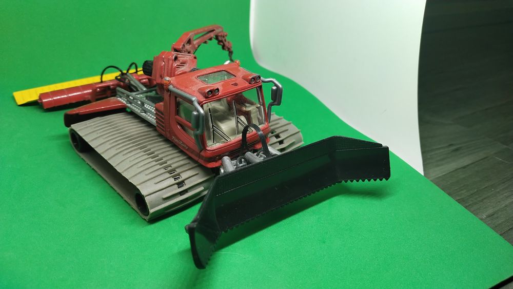 SIKU SUPER 4911 ratrak z wyciągarką 1:50