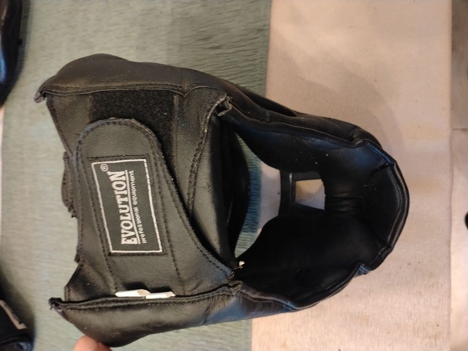 Kask do MMA evolution l stan dobry