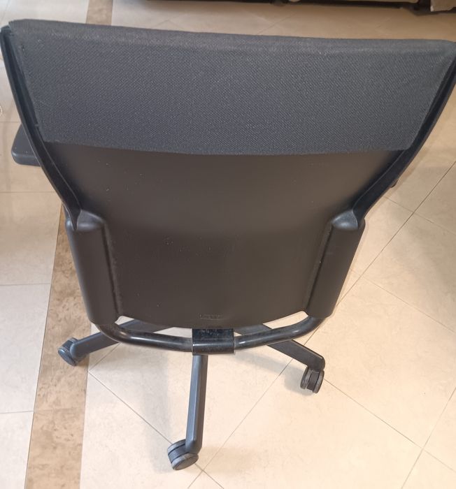 Vende-se cadeira escritório em bom estado