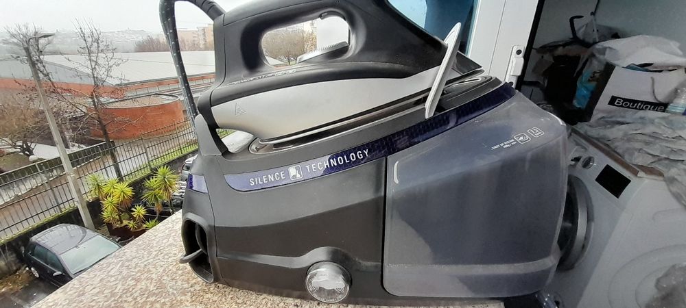 Ferro de engomar com Caldeira ROWENTA