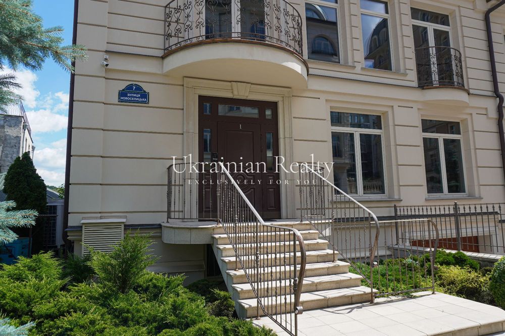 ЖК Ренесанс оренда Таунхауса вул.Новоселецька 7