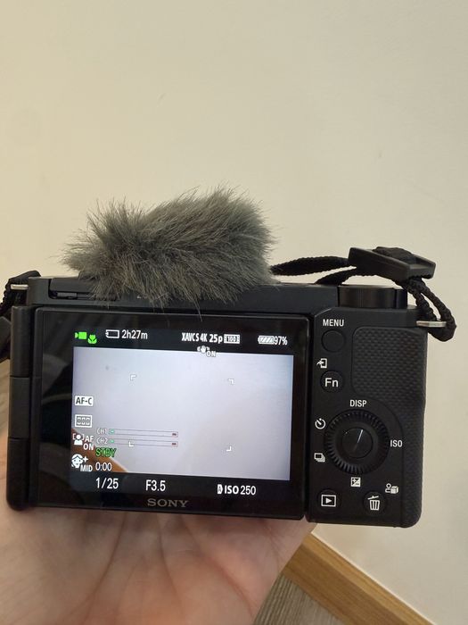 Sony ZV-E10 + Lente 16-50mm | Como Nova