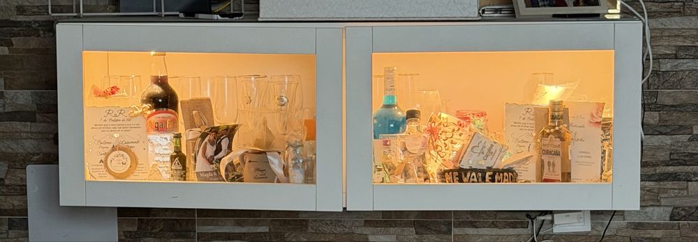 Móvel Ikea Luminoso