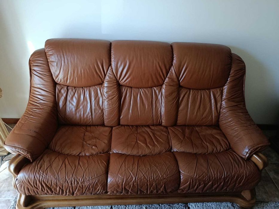3 Sofás de couro