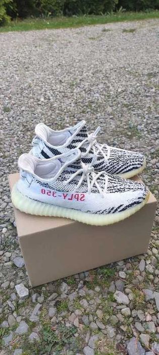 Adidas Yeezy Boost 350 V2 Zebra