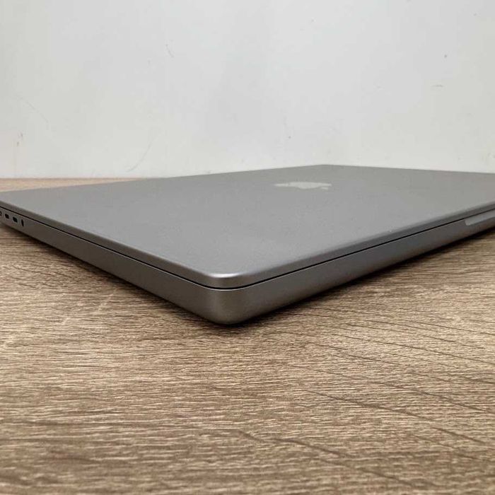 Macbook Pro 16" 2021 M1 Pro / 16Gb / SSD 512Gb акб:86% (M1372)
