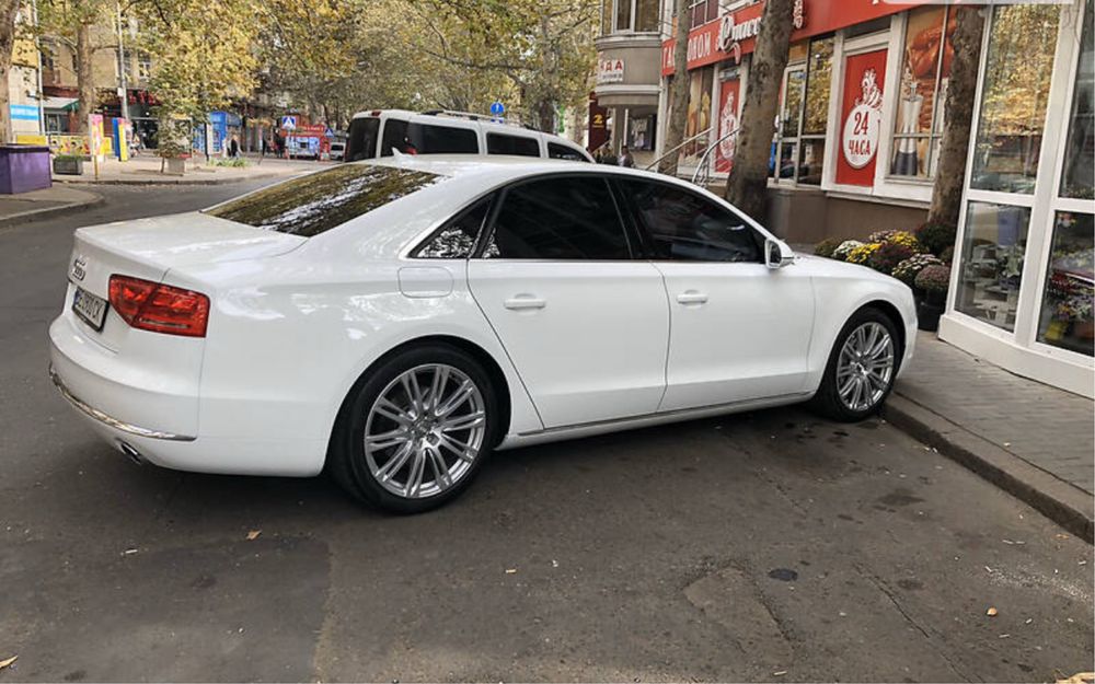 Audi A8 полностью обслужена