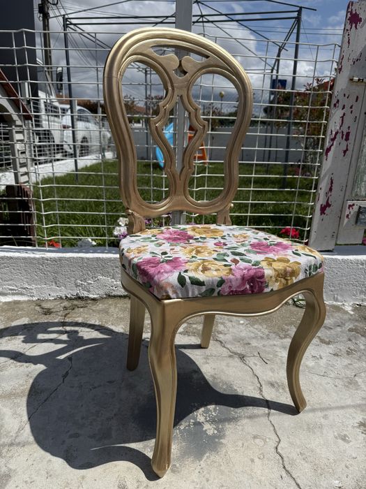 Cadeiras exclusivas totalmente restauradas