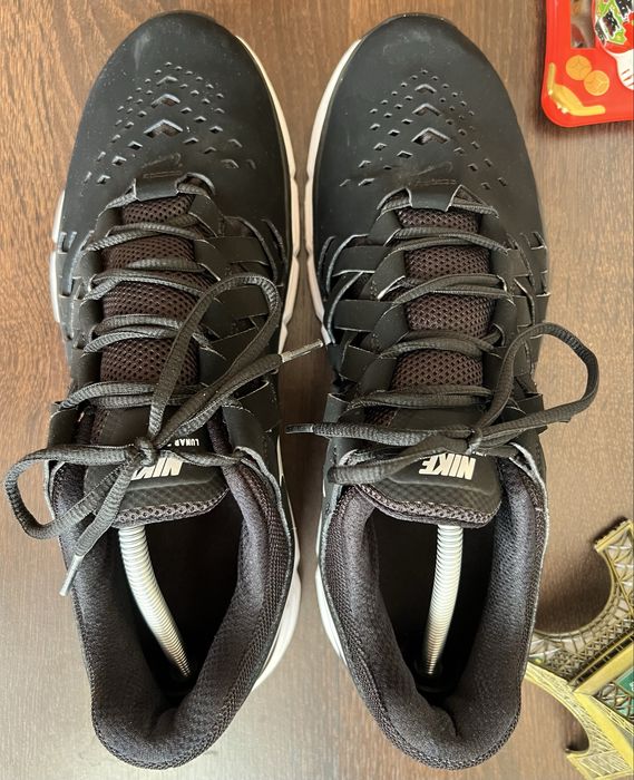 Sportowe buty Nike Lunar Fingertrap TR