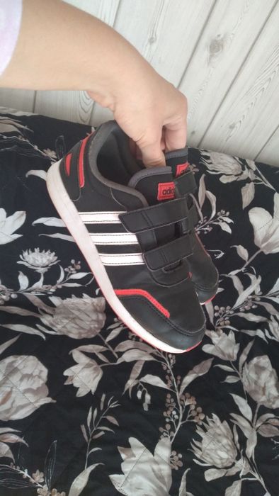 Czarne chłopięce buty adidas na rzepy 35
