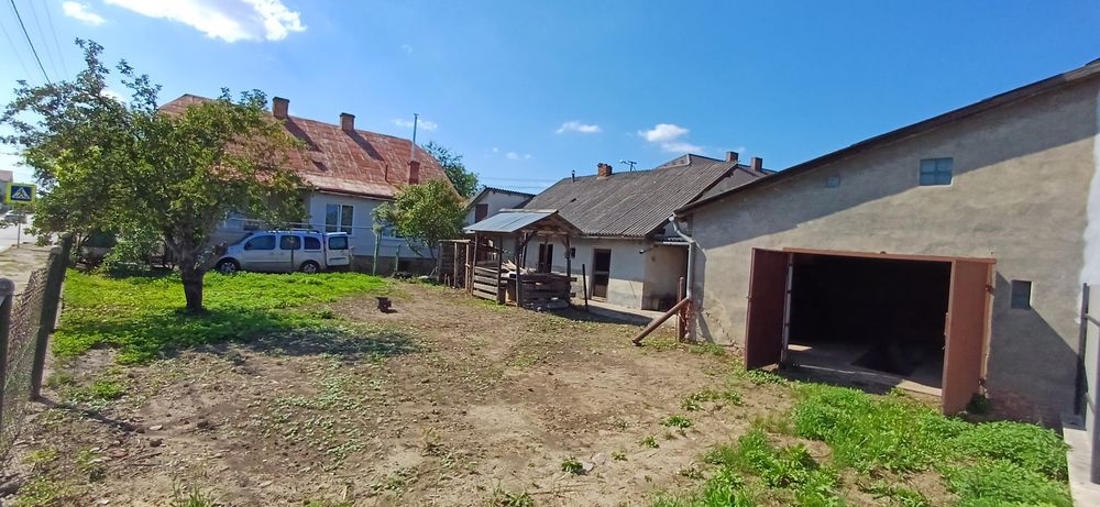 Продам житловий будинок  м.Самбір