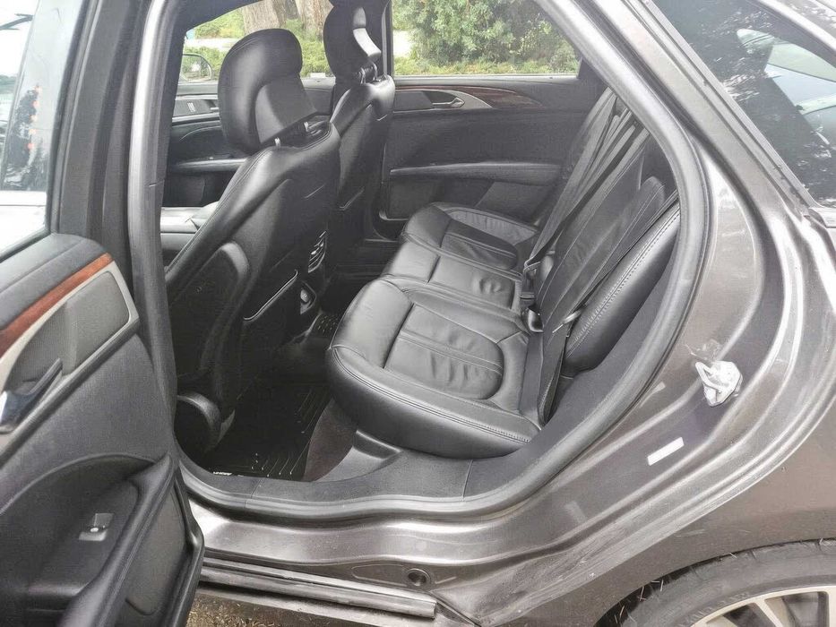 Lincoln MKZ      2017