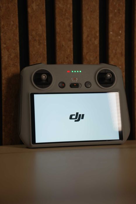 Kontroler DJI RC z ekranem do DJI Mini 3 RM330