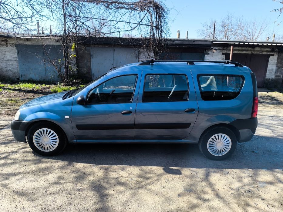 Дачия Логан 1.6 Laureate 2008