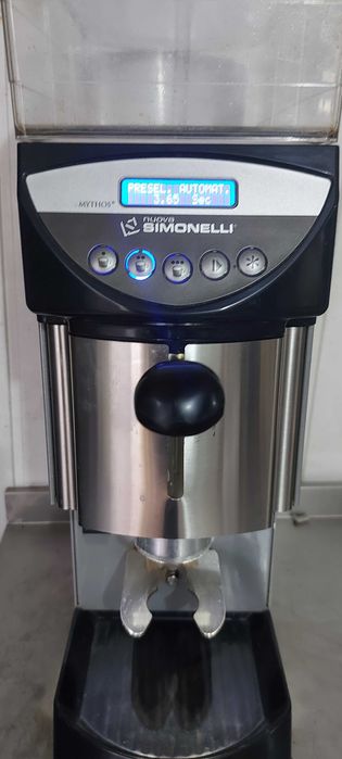 Кавомолка NUOVA SIMONELLI MYTHOS PLUS (Італія) кофемолка