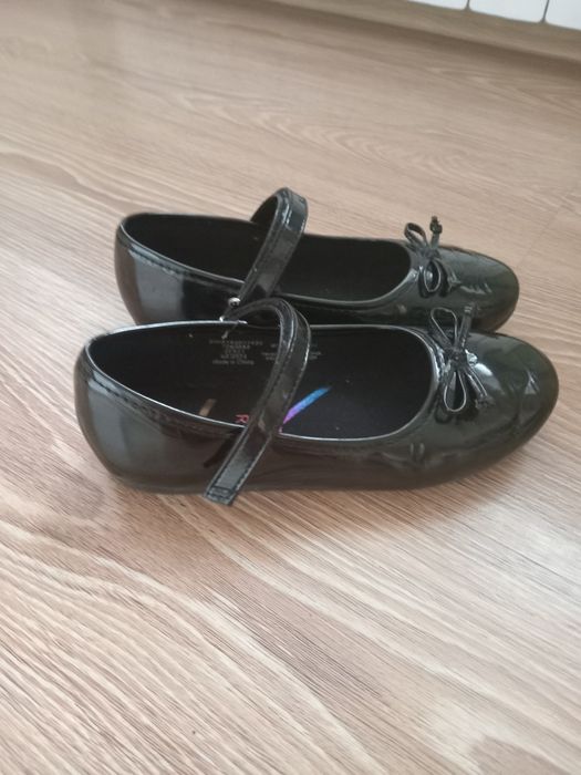 Туфлі на дівчинку