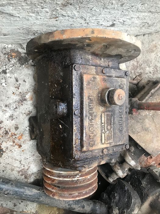 Мотори та інші запчастини