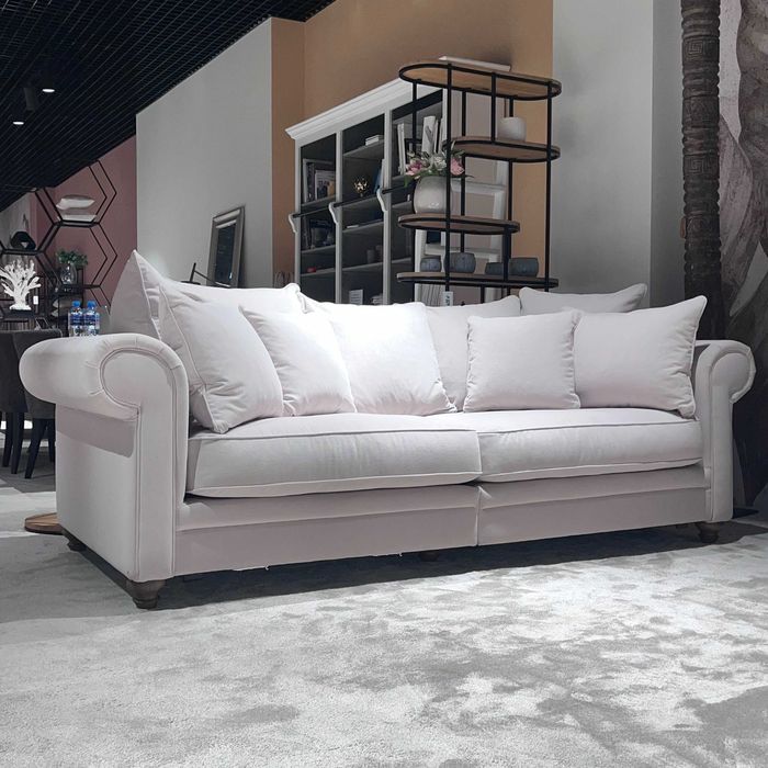 Stylowa sofa Premium 247 cm x 123 cm z pufą, tkanina Aquaclean, wypełnienie pierze, -25%