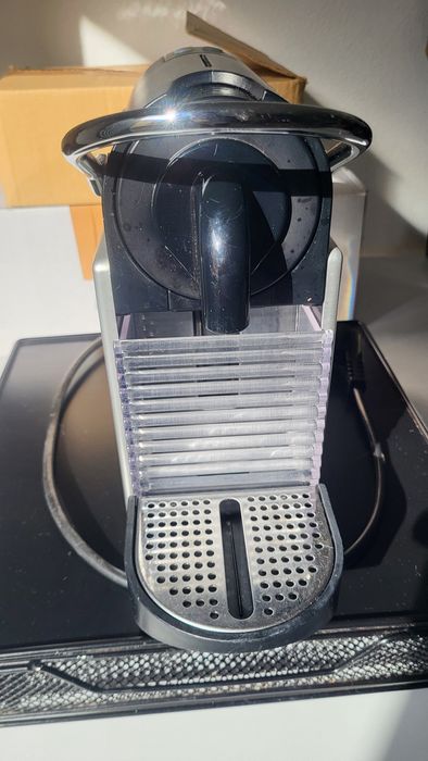 Maquina cafe Nespresso + Oferta