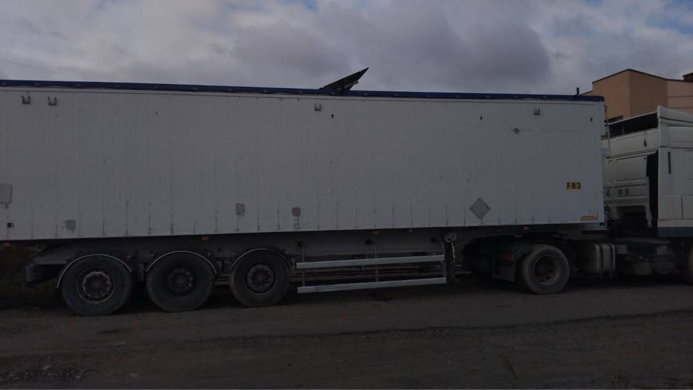 Полупричіп самасвал BENALU 70куб. Можливо розтермінування.