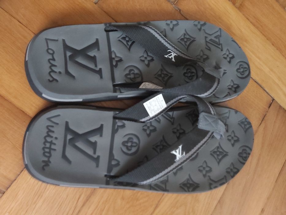 Sprzedam klapki Louus Vuitton.