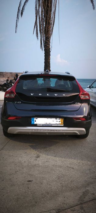 Volvo V40 Cross Country D2 Momentum 1.6 2013, seguro Zurich, inspeção valida até 05/2027
