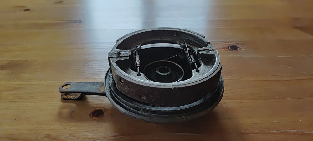 Zabytkowe Garażowe, Pokrywa