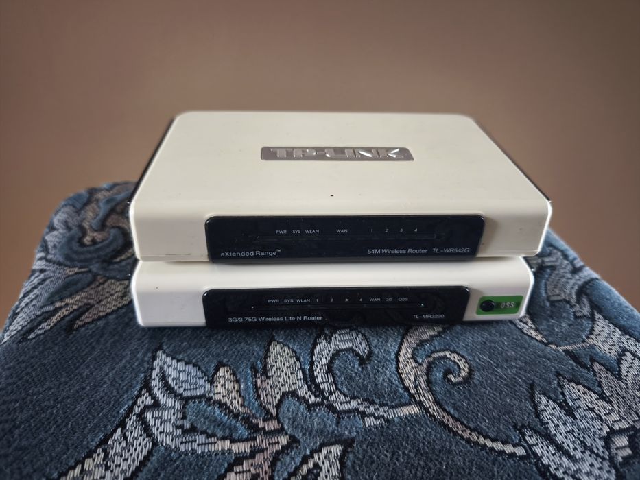Dwa routery tplink