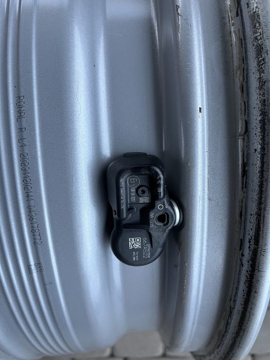 Alufelgi 4x RONAL R65 SILBER 6.5x17 5x100 ET:37/68 H8