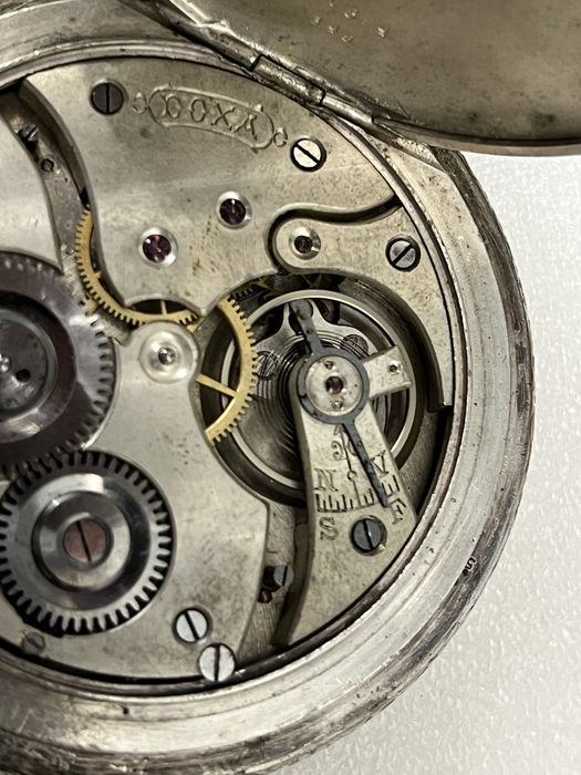 Часы карманные ,антикварные,механические швейцарские Doxa