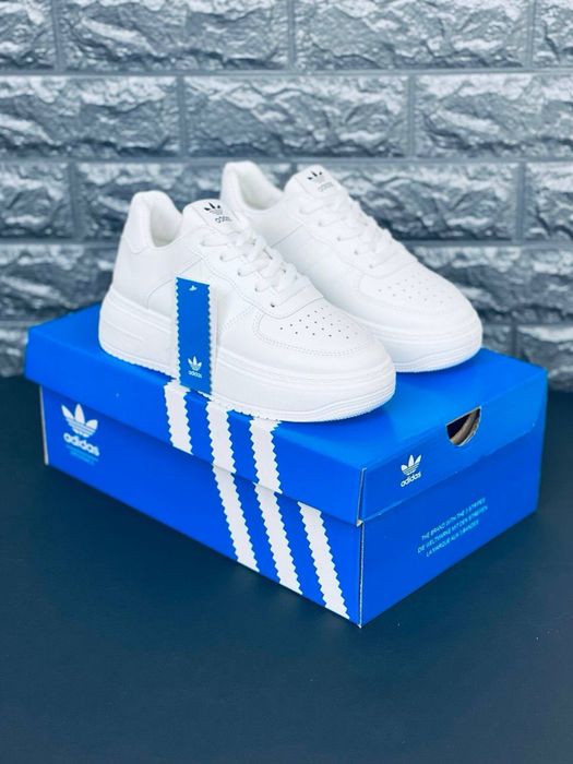 Новые кроссовки Adidas/ кожаные кросовки адидас/женские adidas белые