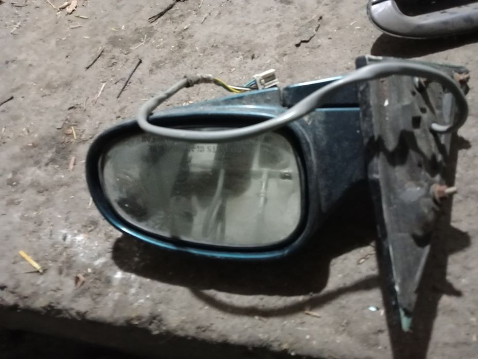 Продам дзеркало на машину