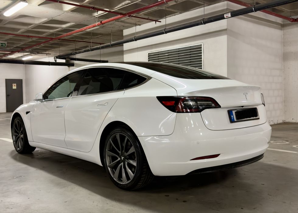 Model 3 standard plus foto 4