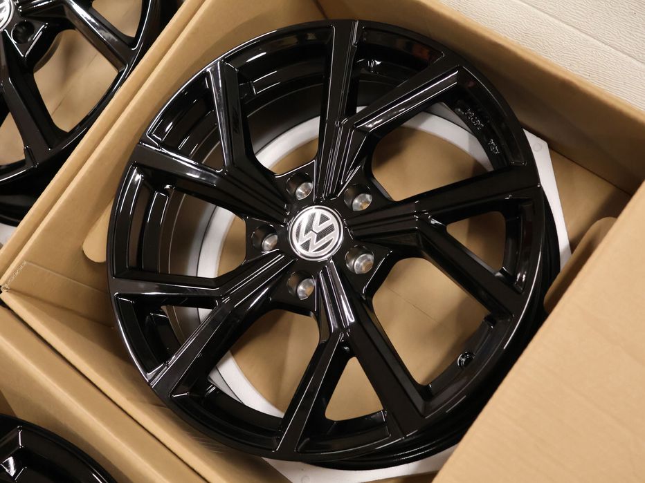 Vw t-roc troc felgi aluminiowe 17 7x17 et45 platin nowe