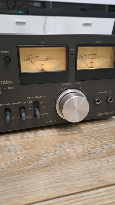 Magnetofon Technics RS 615US